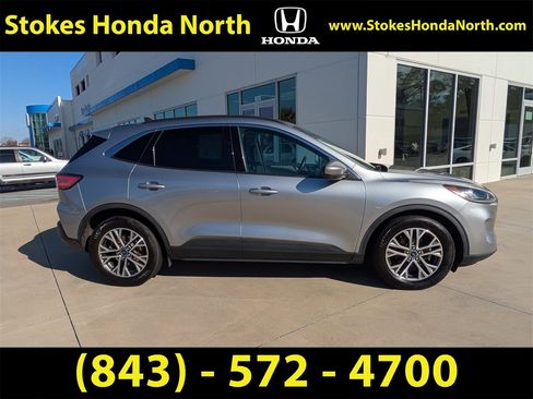 Used 2021 Ford Escape SEL image 3