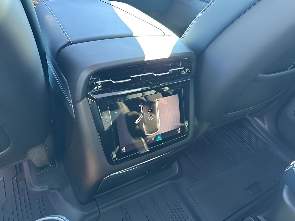 New 2026 Cadillac Escalade IQ Luxury 2 w/ LPO, Floor Liner Package AWD/4WD image 33