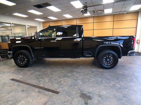 Used 2025 Chevrolet Silverado 2500 LTZ w/ LTZ Premium Package AWD/4WD image 4