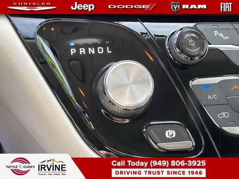 Certified 2019 Chrysler Pacifica L image 19