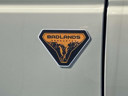 New 2025 Ford Bronco Badlands image 8