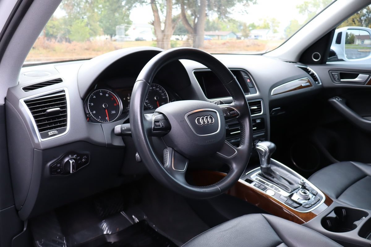 Used 2016 Audi Q5 2.0T Premium Plus w/ Technology Package AWD/4WD image 15