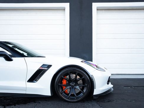 Used 2019 Chevrolet Corvette Z06 RWD image 8