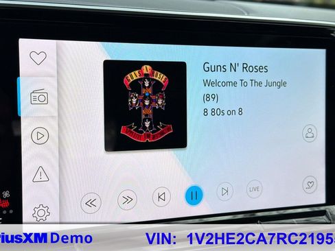 Used 2024 Volkswagen Atlas Cross Sport SE image 27