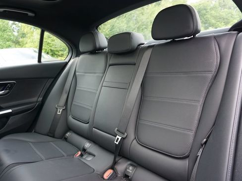 Used 2023 Mercedes-Benz C 300 4MATIC Sedan image 20