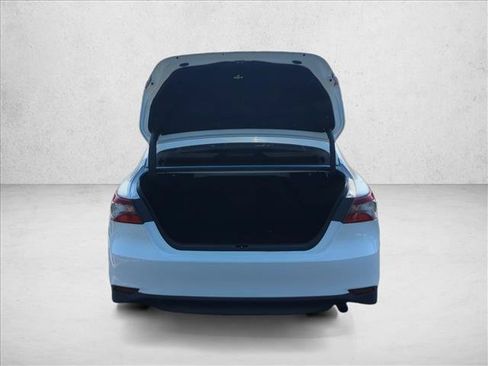 Certified 2022 Toyota Camry LE FWD image 6