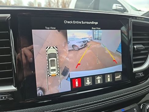 New 2026 Chrysler Pacifica Select image 55