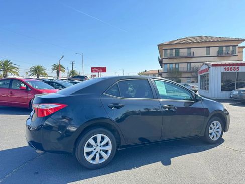 Used 2014 Toyota Corolla LE image 10