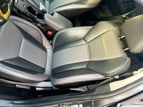 Used 2022 Subaru Crosstrek 2.5i Sport w/ Moonroof Package image 18