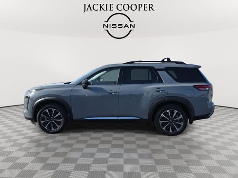 New 2026 Nissan Pathfinder Platinum w/ Cargo Package AWD/4WD image 8