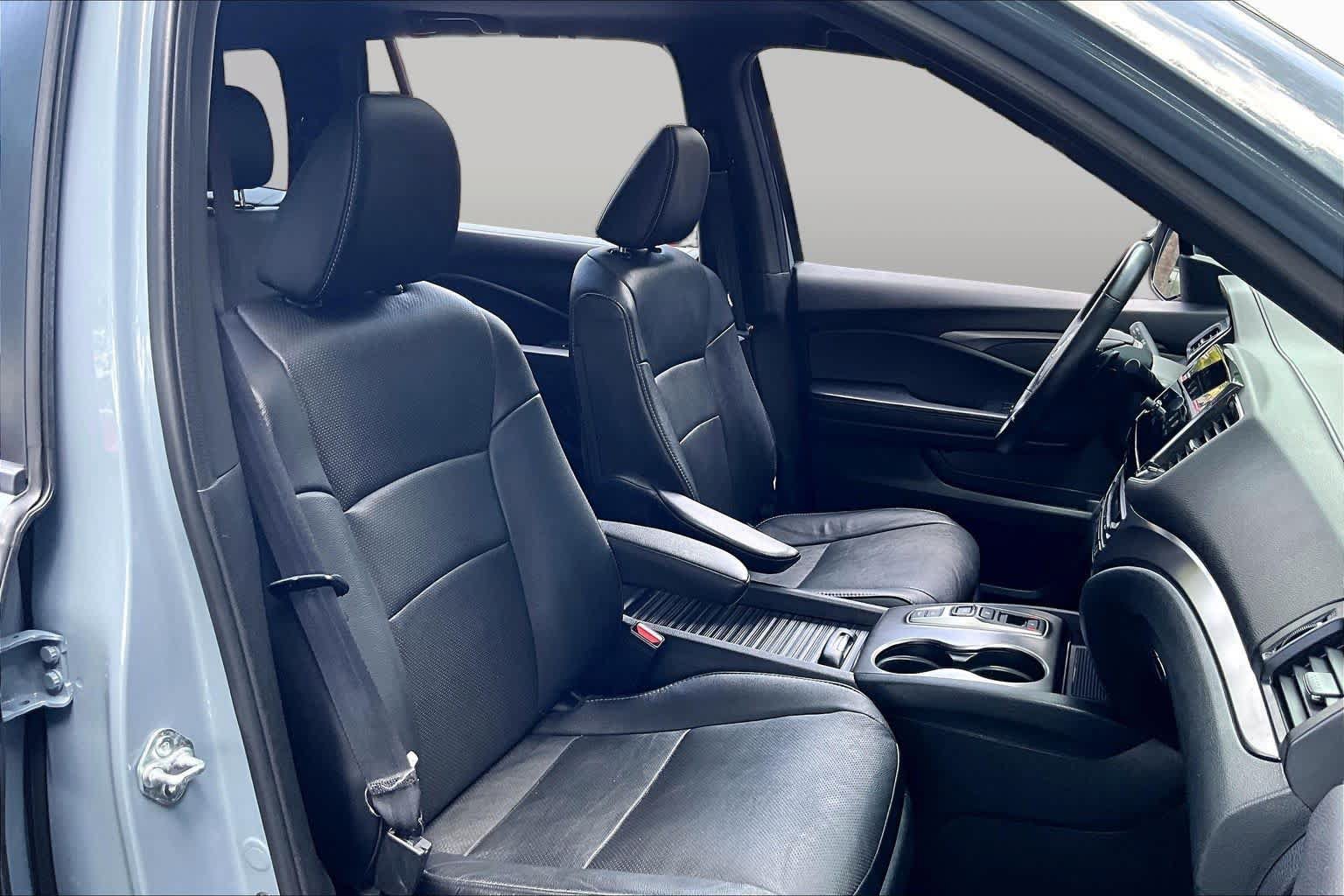 Certified 2023 Honda Passport EX-L image 42