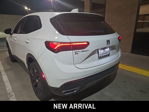 Certified 2025 Buick Envision Sport Touring image 4