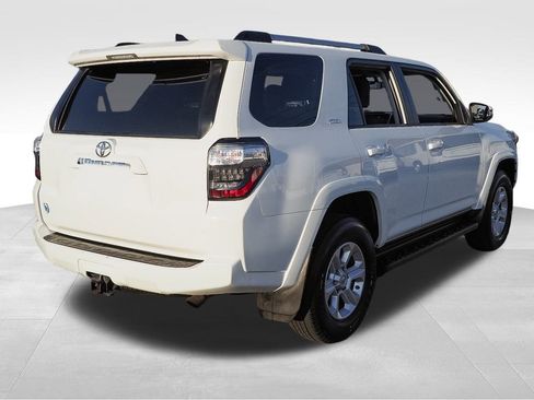 Used 2019 Toyota 4Runner SR5 Premium image 8
