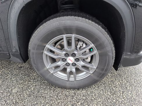 Used 2025 GMC Acadia Elevation image 11