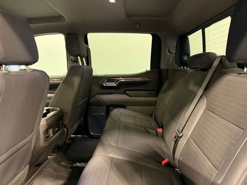 Used 2024 Chevrolet Silverado 1500 LT Trail Boss w/ Convenience Package II image 21