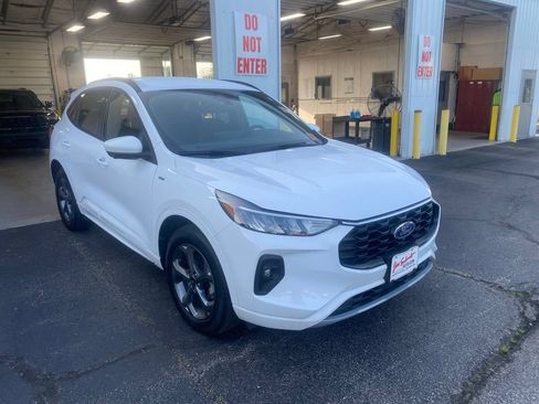 Used 2023 Ford Escape ST-Line Select w/ Tech Pack #2 AWD/4WD image 1