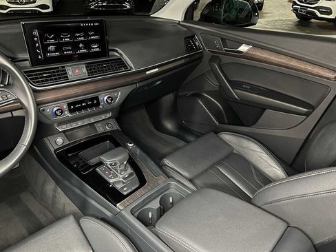 Used 2024 Audi Q5 e Premium w/ Convenience Package AWD/4WD image 40