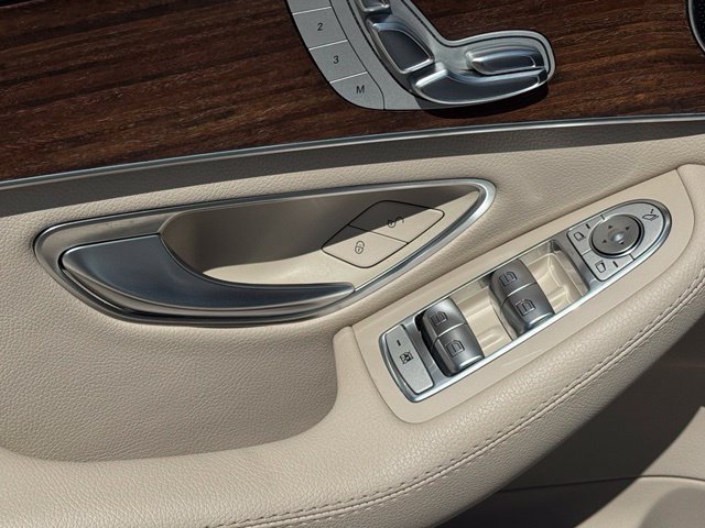 Used 2019 Mercedes-Benz C 300 4MATIC Sedan image 40