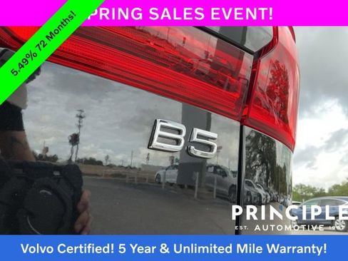Certified 2023 Volvo XC60 B5 Ultimate w/ Climate Package FWD image 16