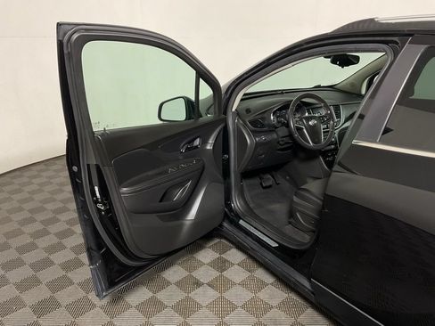 Used 2019 Buick Encore Preferred FWD image 17