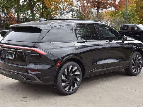 New 2026 Lincoln Nautilus Reserve w/ Jet Appearance Package image 6