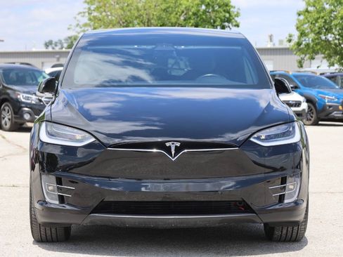 Used 2018 Tesla Model X 75D AWD/4WD image 2