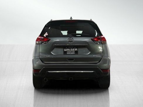 Used 2017 Nissan Rogue SL image 4