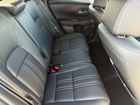 Used 2024 Honda HR-V EX-L image 31