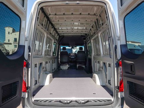 New 2025 Mercedes-Benz Sprinter 2500 image 25