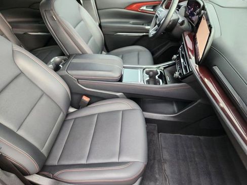Certified 2025 Chevrolet Traverse Z71 AWD/4WD image 15