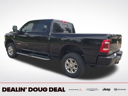 Used 2024 RAM 2500 Laramie AWD/4WD image 4