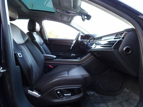 Used 2019 Audi A8 L 3.0T w/ Luxury Package image 17