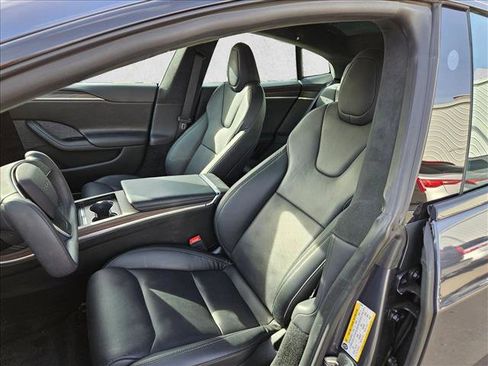 Used 2022 Tesla Model S image 18