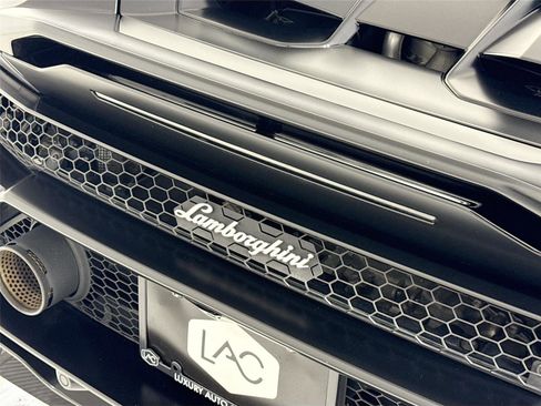 Used 2023 Lamborghini Huracan EVO image 33