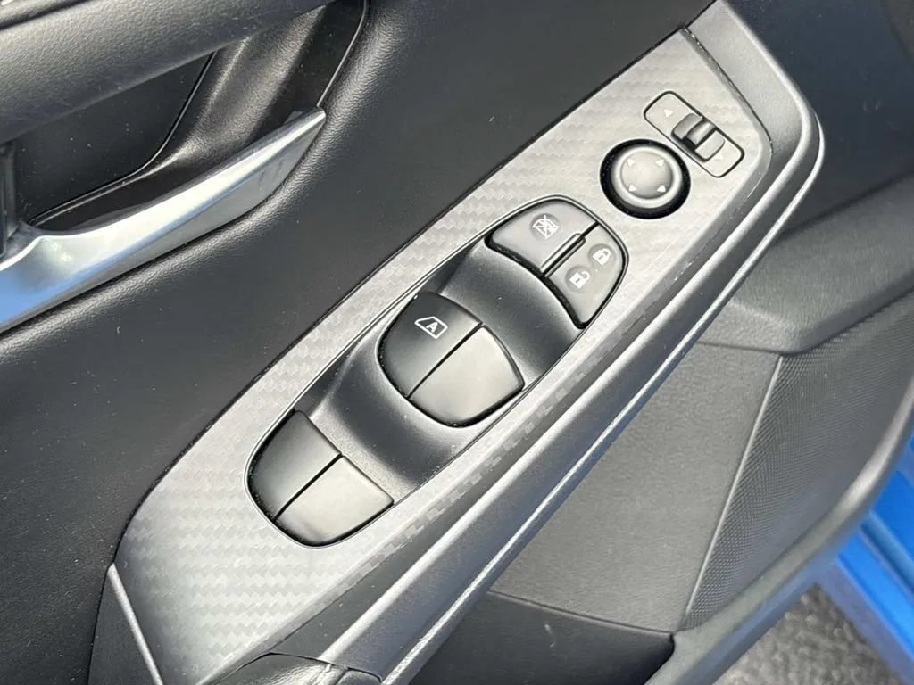 Used 2025 Nissan Sentra SV w/ All-Weather Package FWD image 27
