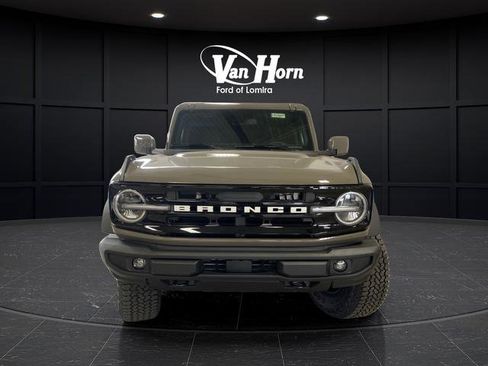 New 2025 Ford Bronco Outer Banks w/ Sasquatch Package image 11