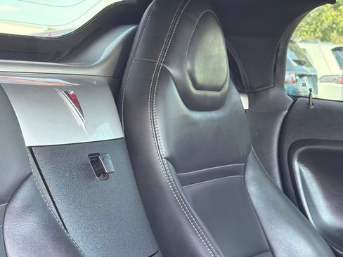 Used 2007 Pontiac Solstice Convertible w/ Premium Package RWD image 16