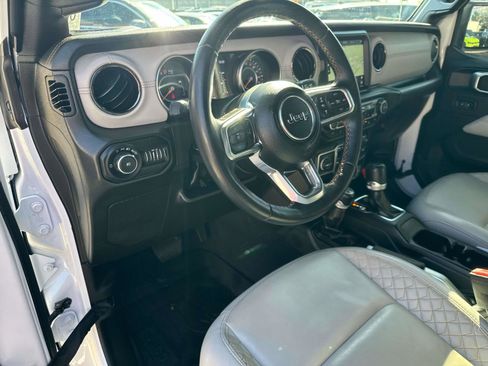 Certified 2022 Jeep Wrangler Unlimited Sahara image 17