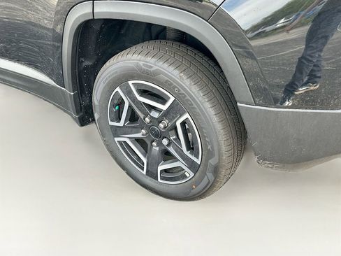 New 2026 Jeep Cherokee Limited AWD/4WD image 36