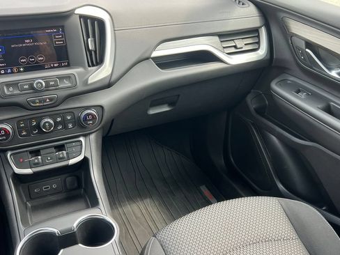 Used 2024 GMC Terrain SLE w/ Driver Convenience Package AWD/4WD image 29