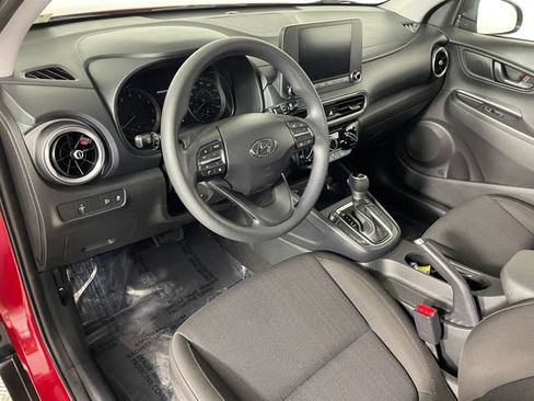 Used 2022 Hyundai Kona SEL AWD/4WD image 3