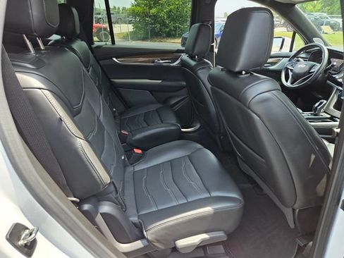 Used 2023 Cadillac XT6 Premium Luxury w/ Platinum Package AWD/4WD image 19