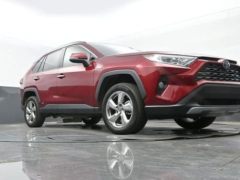 Used 2019 Toyota RAV4 Limited w/ Limited Grade Weather Package AWD/4WD image 9