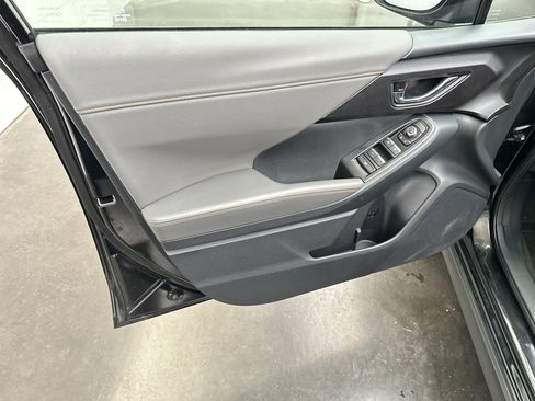 Used 2024 Subaru Crosstrek 2.5i Limited w/ Crosstrek Mirror Package AWD/4WD image 17