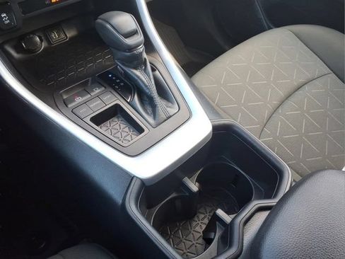 Used 2024 Toyota RAV4 XLE FWD image 15