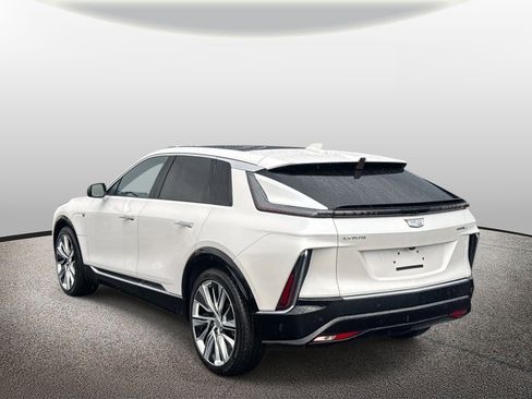 Certified 2024 Cadillac Lyriq Luxury w/ LPO, Floor Liner Package image 23