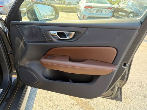 Used 2021 Volvo V60 T5 Cross Country w/ Lounge Package image 14