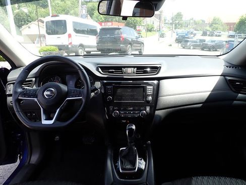 Used 2019 Nissan Rogue SV AWD/4WD image 19