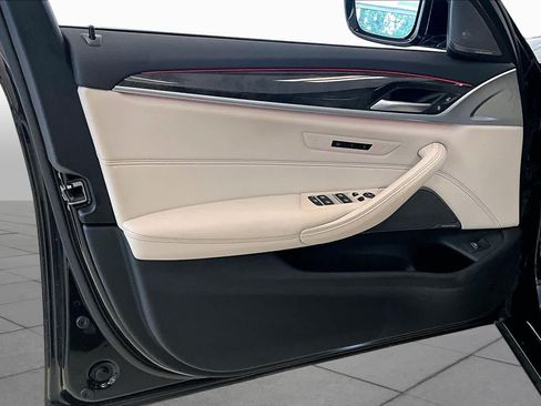Used 2023 BMW 530i w/ Premium Package RWD image 20
