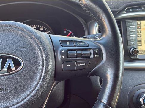 Used 2016 Kia Sorento SX image 13